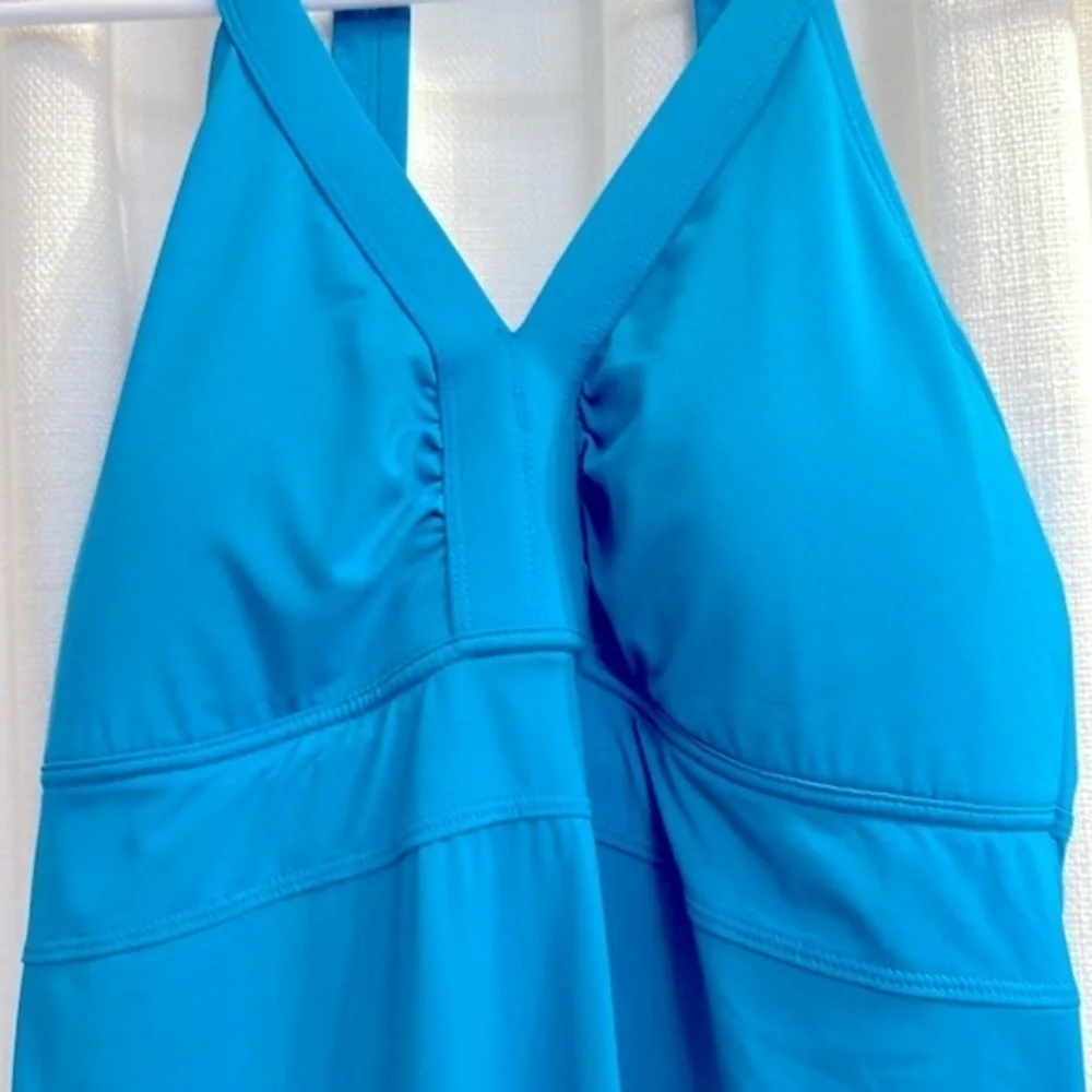 Women’s Athleta Sunfish Polyester & Spandex V Neck Tank Style Swim Dress Size M